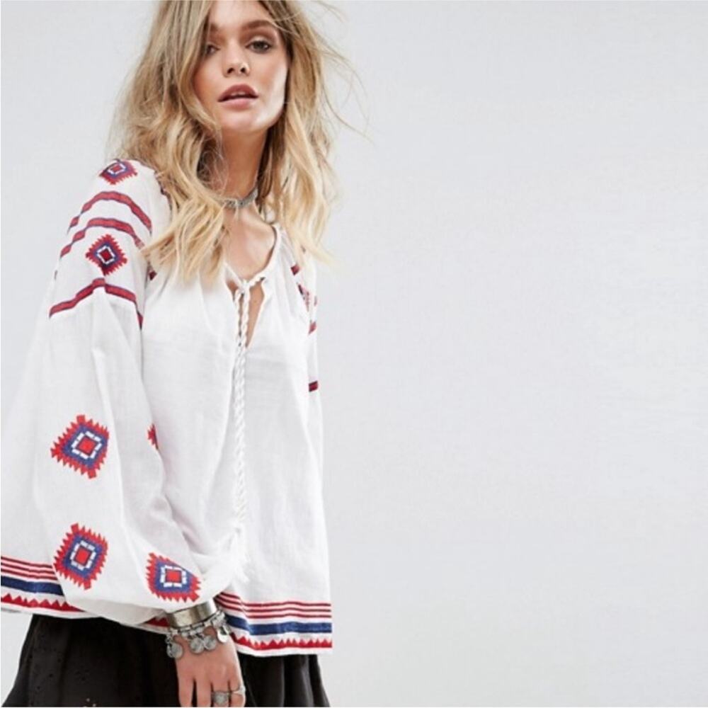 TulaRosa Top Embroidered SZ S